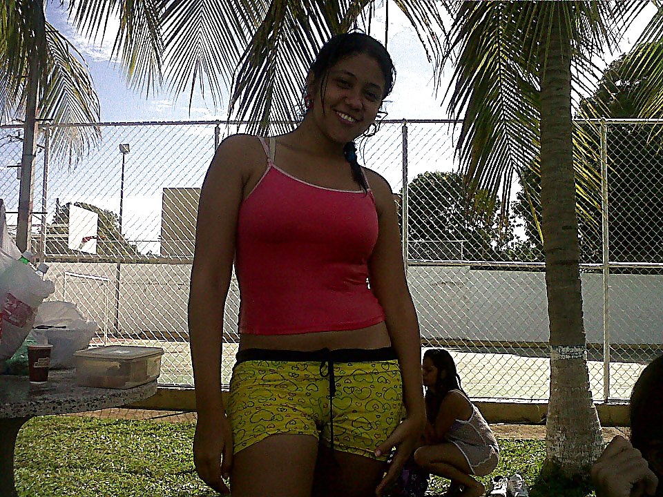MAMITAS II adult photos