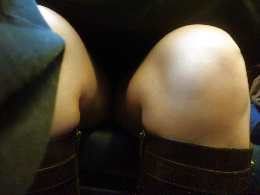 Lovely thick thighs upskirt girl adult photos