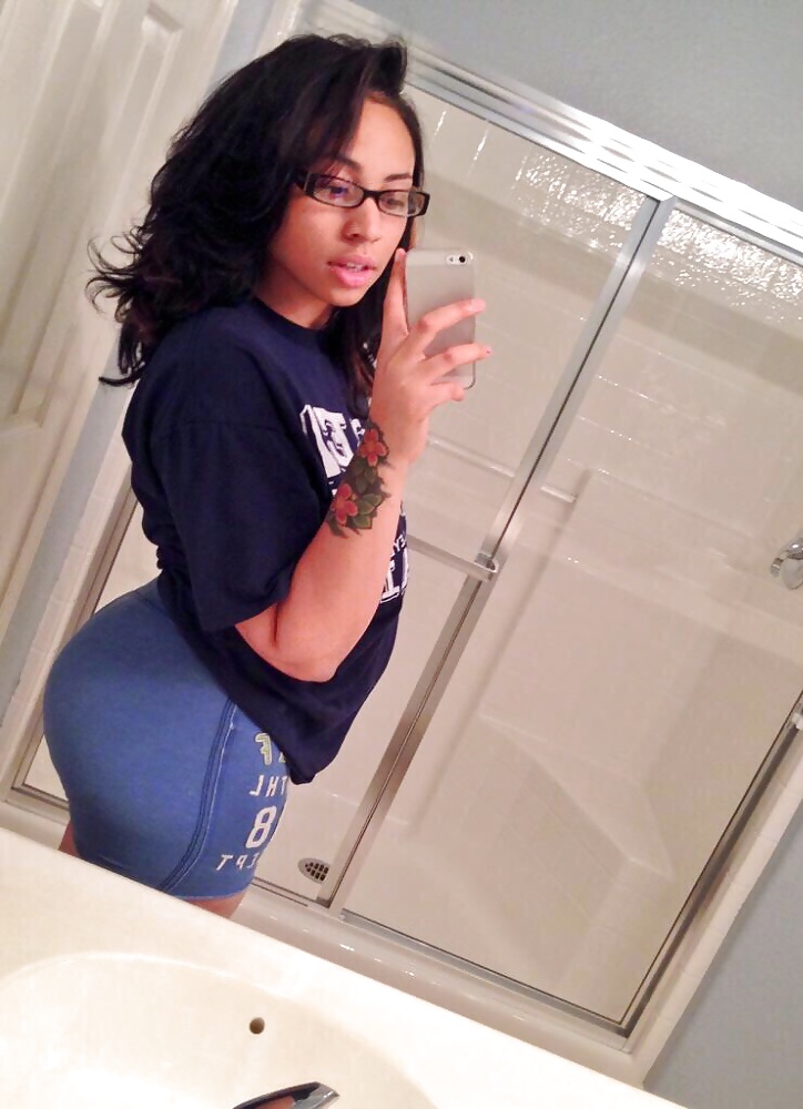 Young hot teen big booty big boobs adult photos