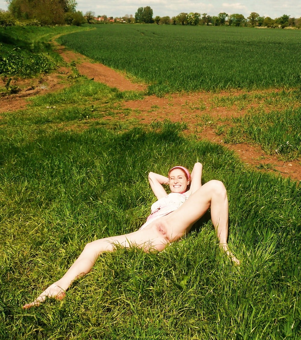 Amatours 1 adult photos