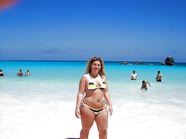 Busty Nanette 2 adult photos