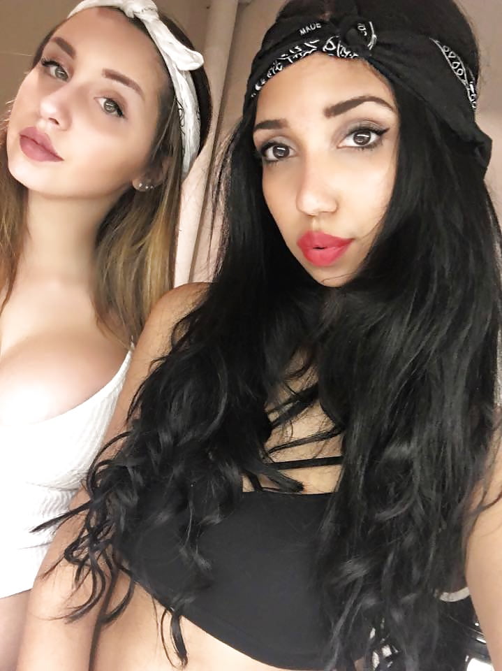 Alessandra e Noemi adult photos