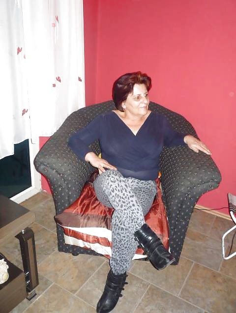 SISATA BABA JOVANKA adult photos