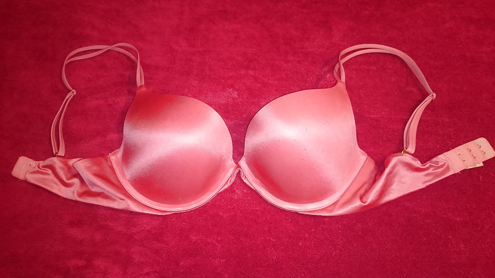 VS Pink Bra Cum adult photos