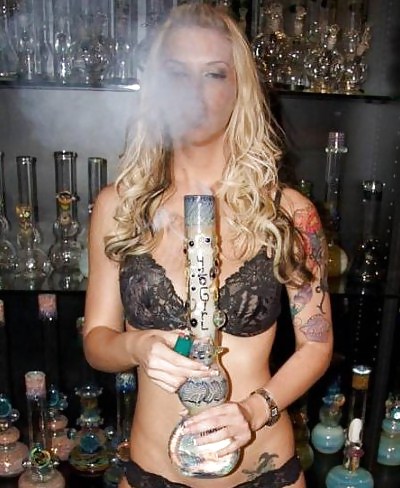 sexy stoners (Comment Please) adult photos
