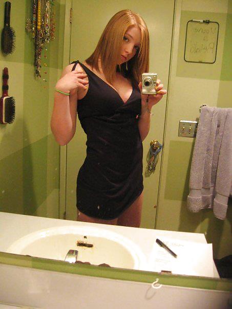 Sexy Amateur Girls Selfshot 2 adult photos