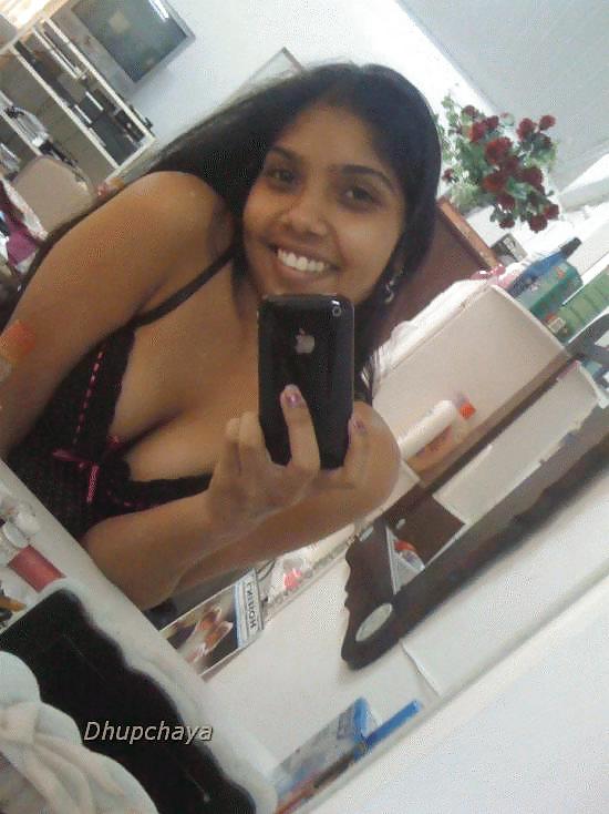 Desi Beautiful Bhabi Rasmi self  nu-de adult photos