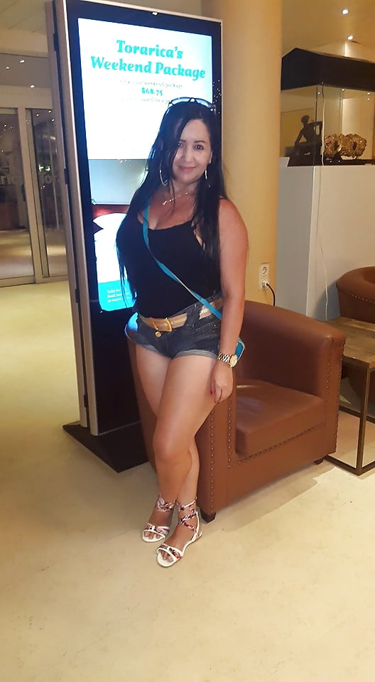 Josy bombe bresilienne adult photos