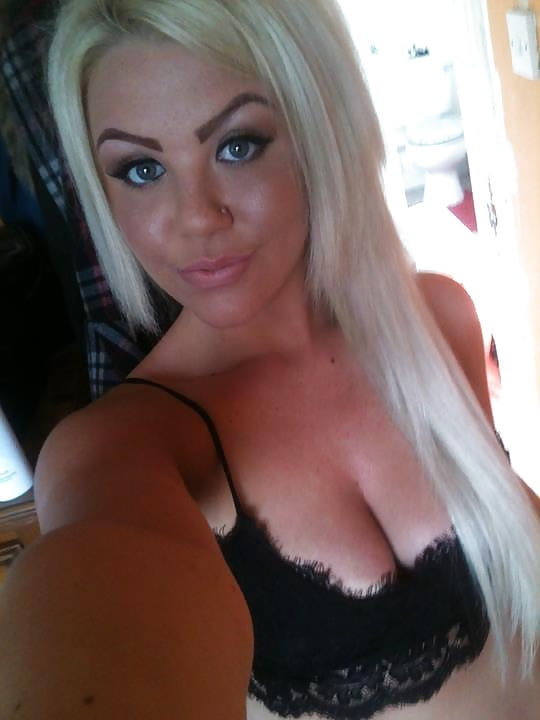 Amateur Sluts, Filthy CHAV Whores, Attention Craving Sluts adult photos