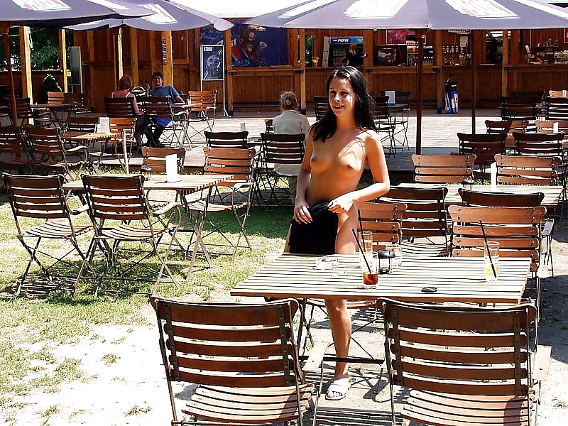 Amateurs Set 233 adult photos