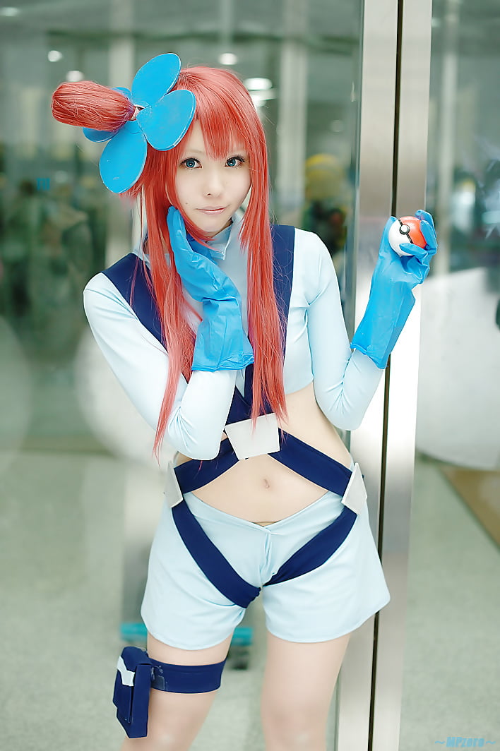 Pokemon Cosplay Babe Battle adult photos