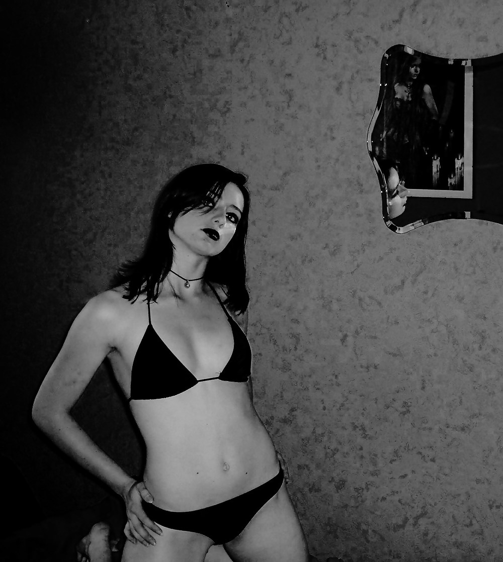 Sexy teen in BW adult photos