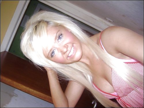 Alana Donachie  (Glasgow) adult photos