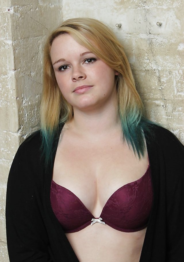 614. Hannah 2 adult photos
