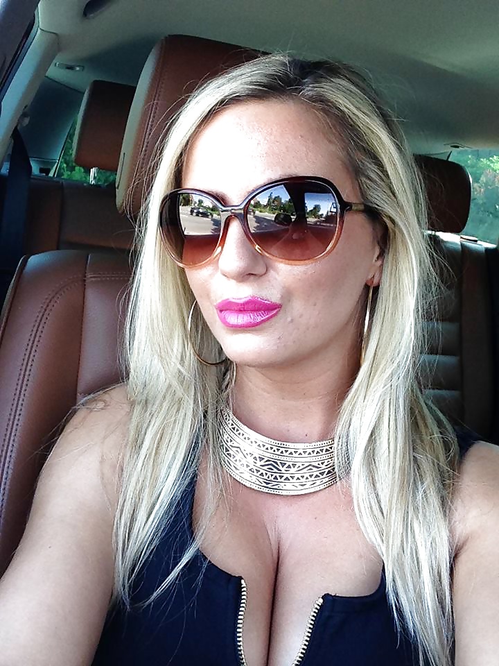 MILF Katerina from Macedonia adult photos