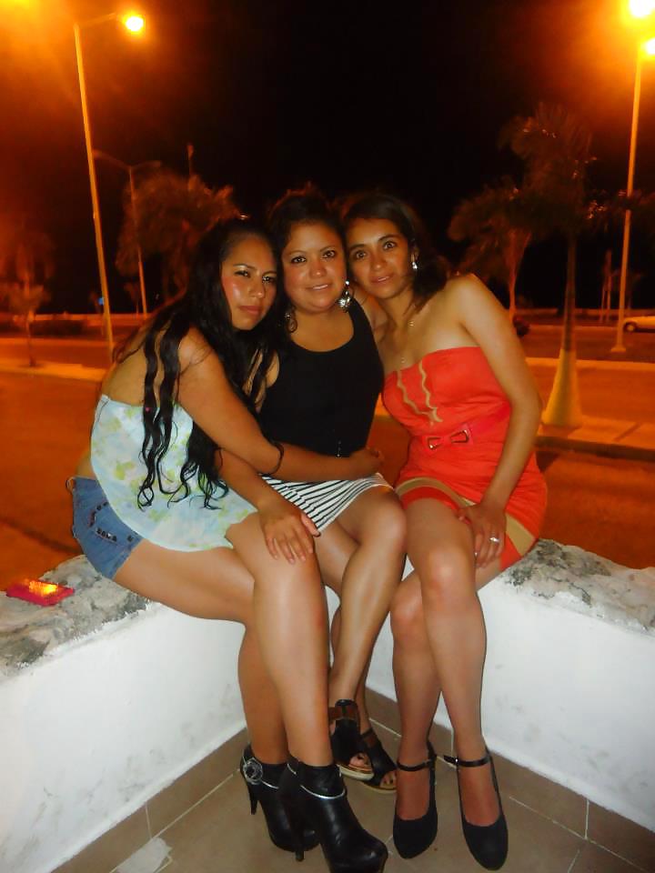 ME CALIENTA LA VERGA adult photos