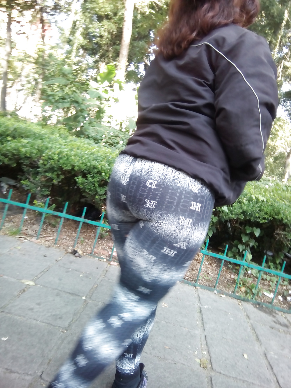 Chichotas redondas y culote adult photos