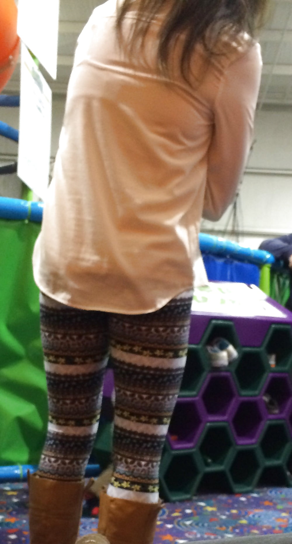 Beautiful Tennessee MILF with glasses adult photos