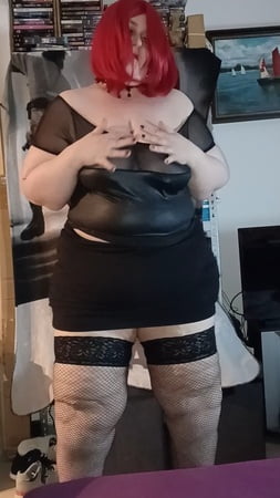 karcelyne striptease and blow job         