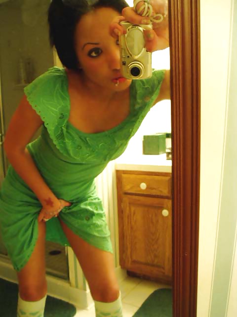 Selfshot 32 adult photos