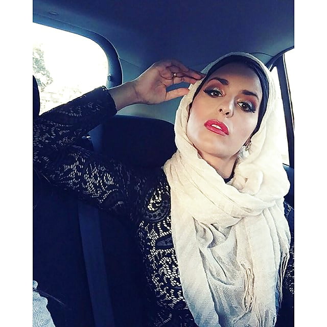 Hot horny hijabi girl ready to be fucked hard adult photos