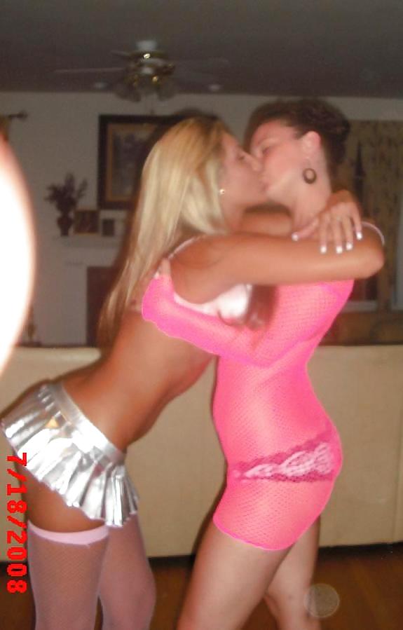 kyte lesbian 27 years old adult photos