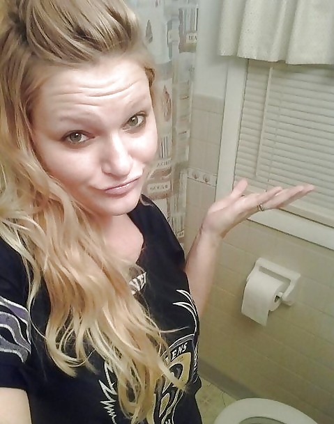 MelissaJ From ' SmutDates Dot Com ' adult photos