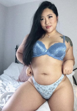 thick asian beauty         