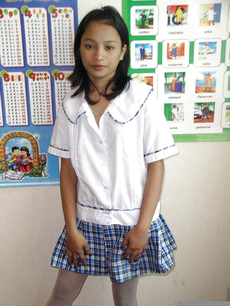 MANILA SCHOOLGIRLS - ERIKA adult photos