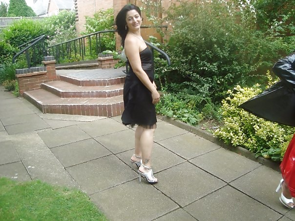 British Indian Chav wife Part 4 LEAVE COMMENTS adult photos