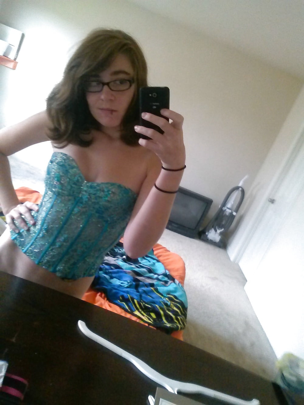 Teen Slut aka tiffbunny4 - Holy fuck - Batman adult photos