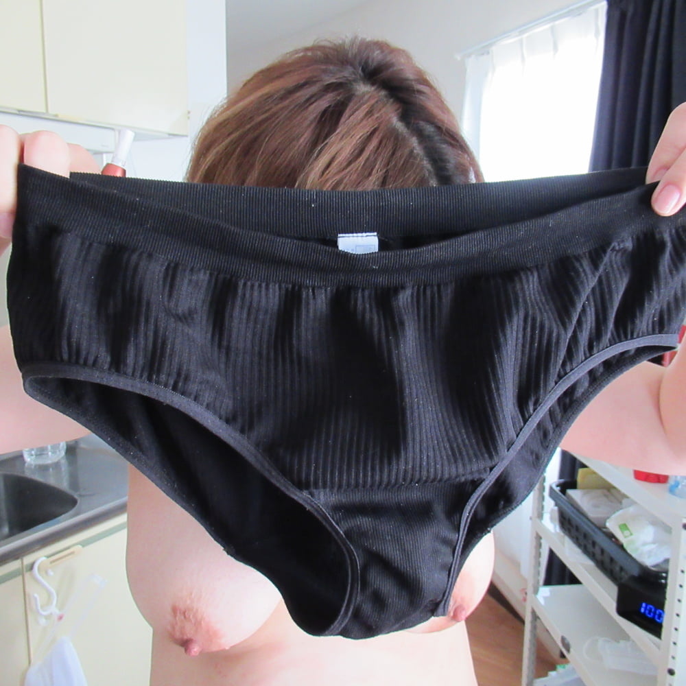 Japanese mature woman panties - 10 Photos 