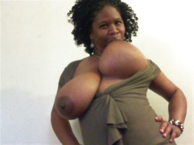 BustyBlackBabe From JoinUntrue.com adult photos