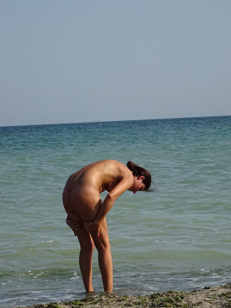 Romanian Nudist Beach Girls - 91 Photos 