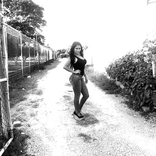 Adriana Utrilla 2 adult photos