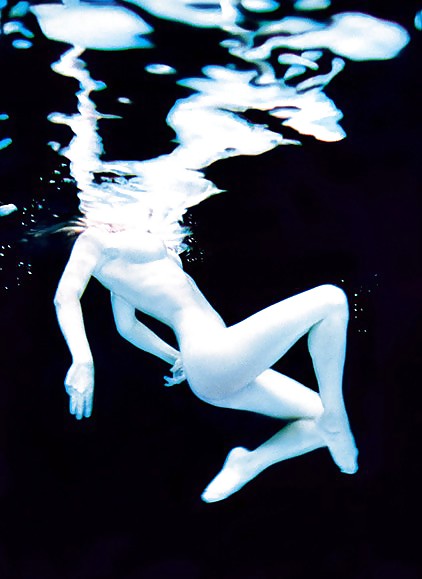 Erotic Lust under Water - Session 1 adult photos