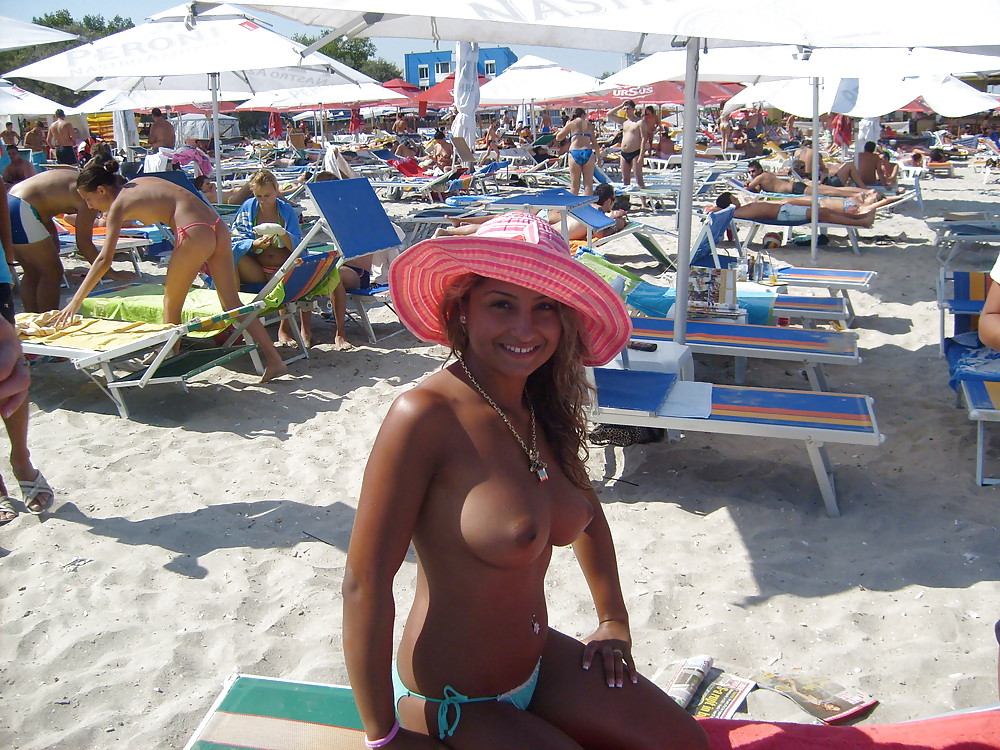OUT AND ABOUT 90 (LORDLONE) adult photos
