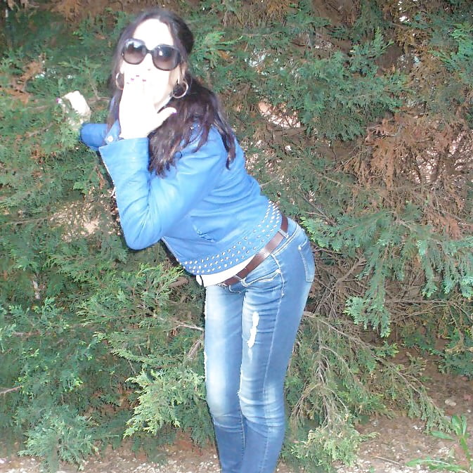 Italian MILF Emanuela fb adult photos