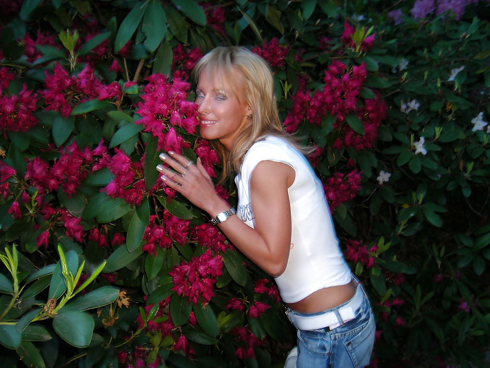 Cute Teen Blonde adult photos