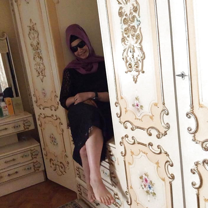 Turkish Hijab Teen Candid adult photos