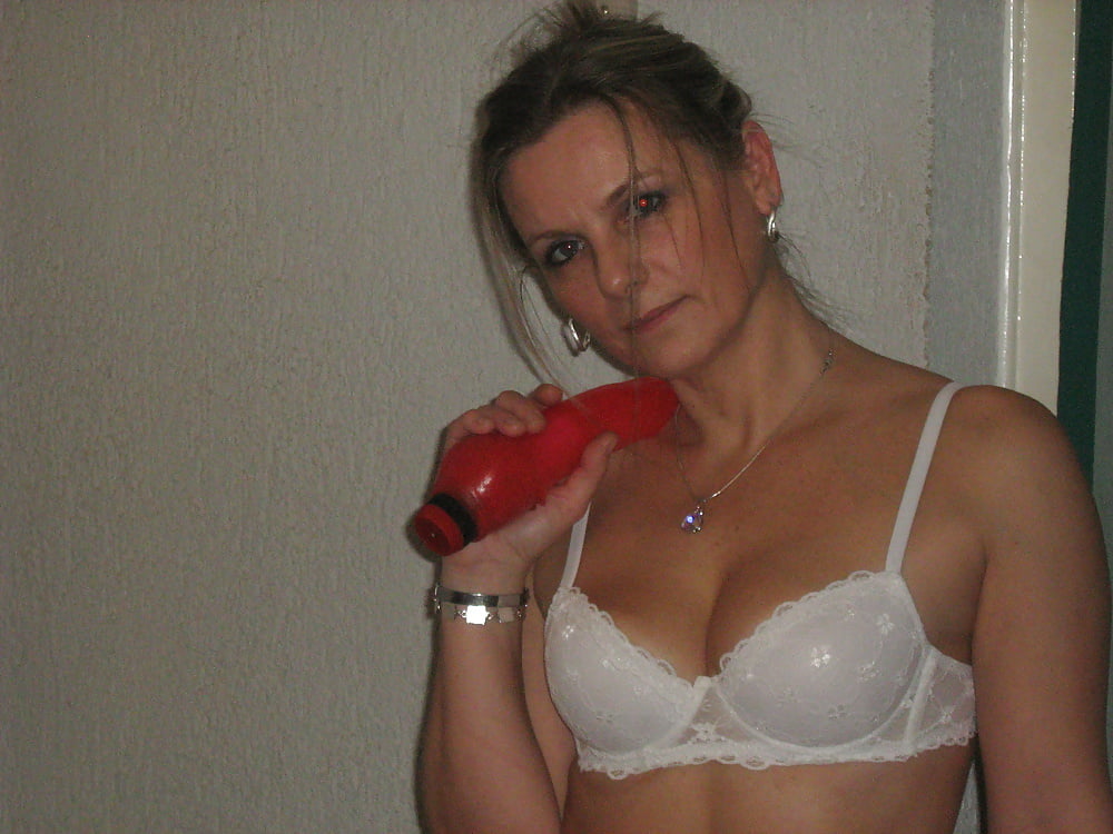 Serbian Milf adult photos