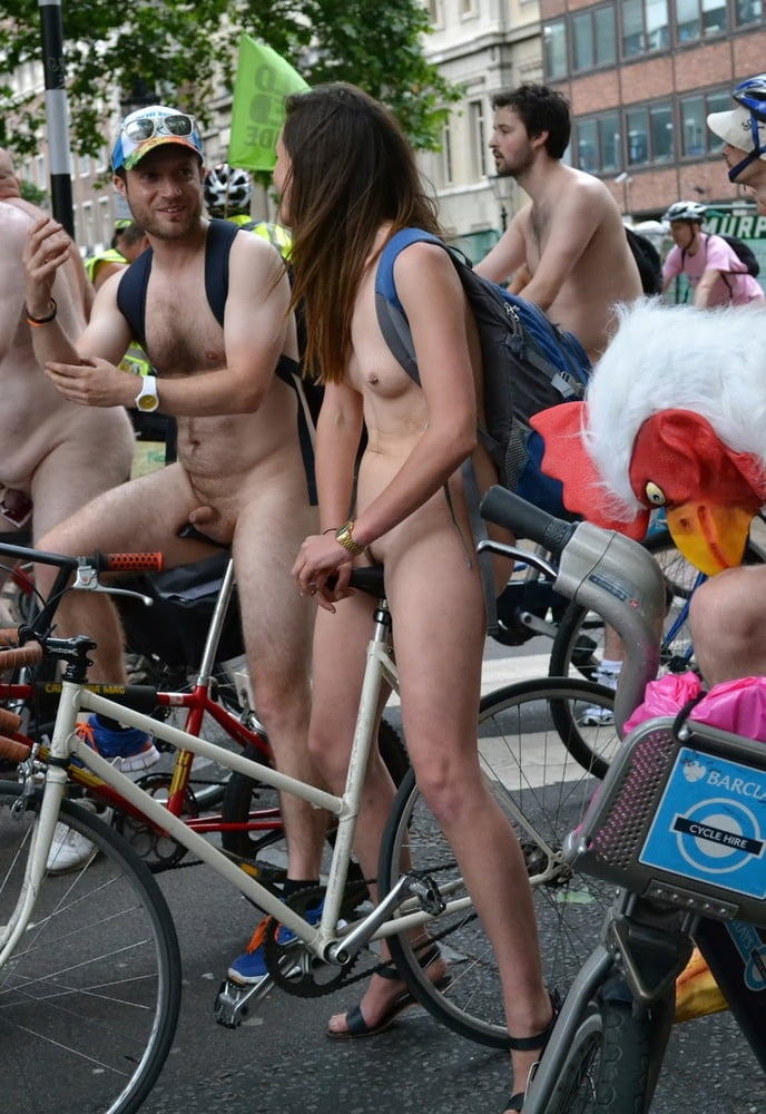 Girl starts WNBR topless but finishes nude - 9 Photos 