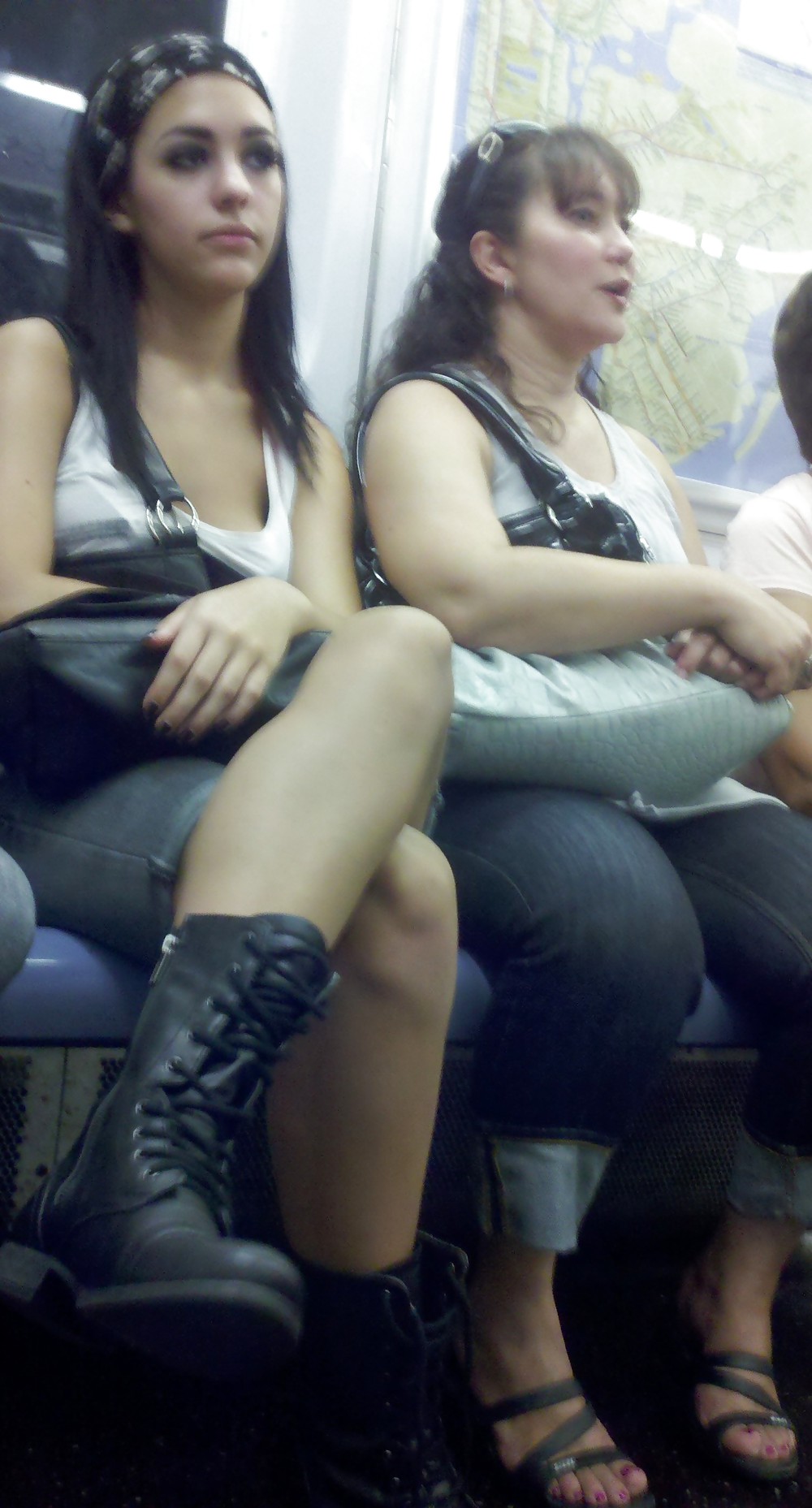 New York Subway Girls 26 adult photos