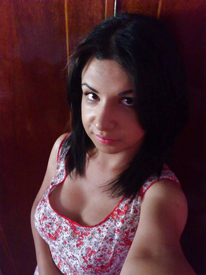 TOO YOUNG FOR THOSE TITS adult photos