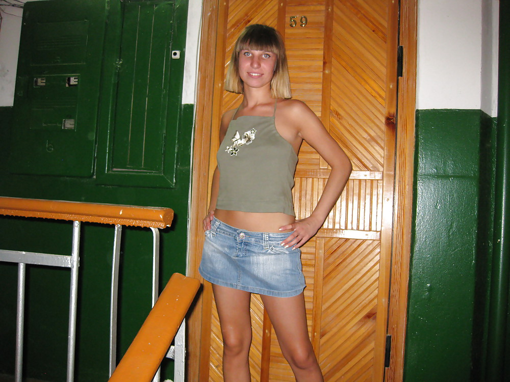 Blonde College Babe adult photos
