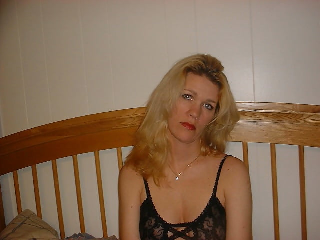 blonde milf adult photos