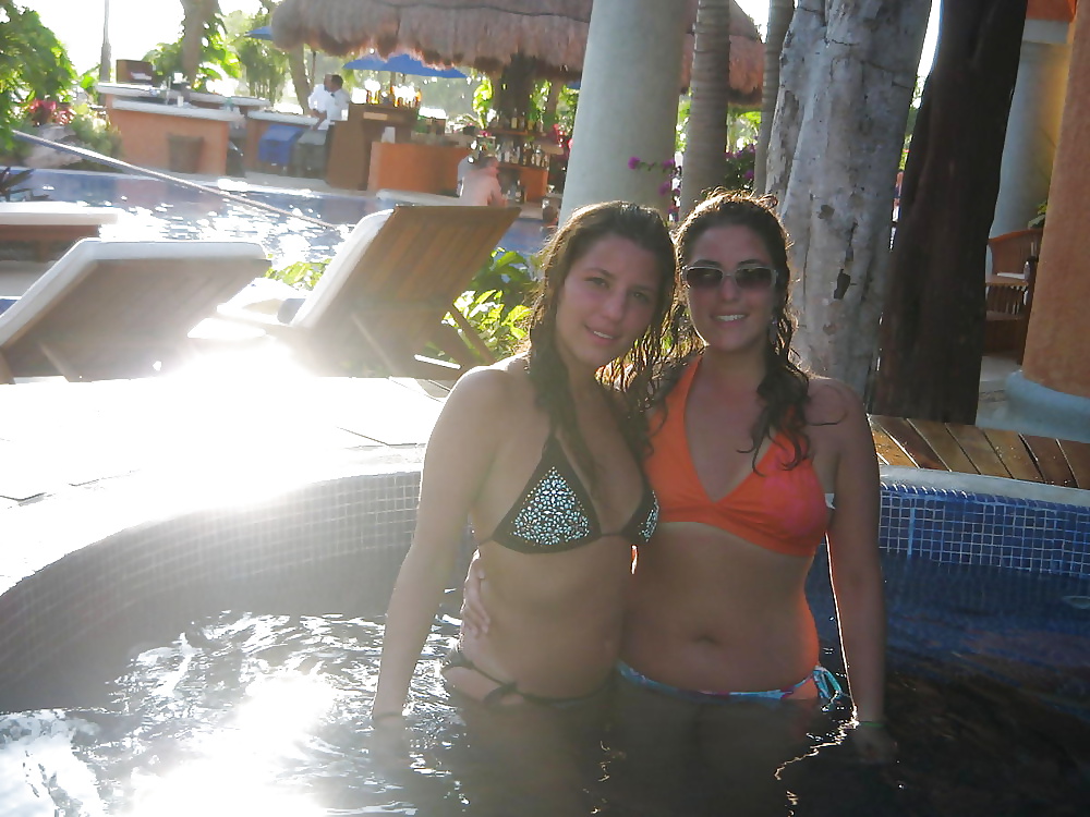 Maedelferien mit Sonnenbrand auf Kos adult photos