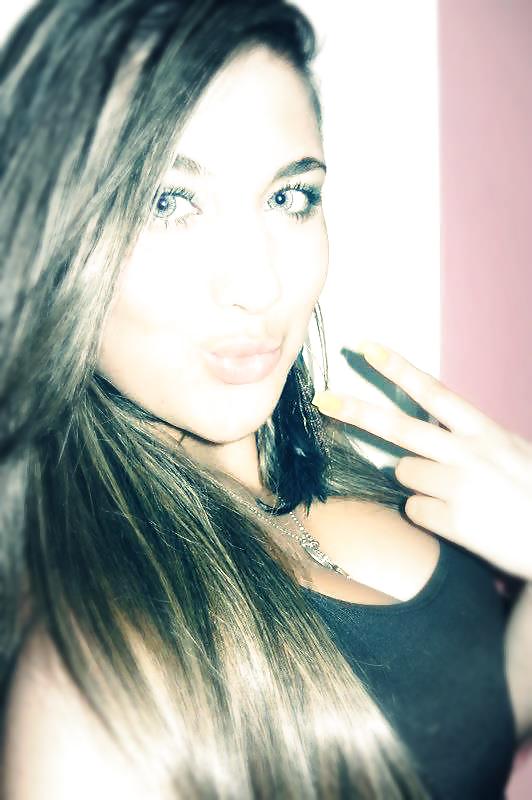 JULIA CAVALHEIRO MOREIRA adult photos