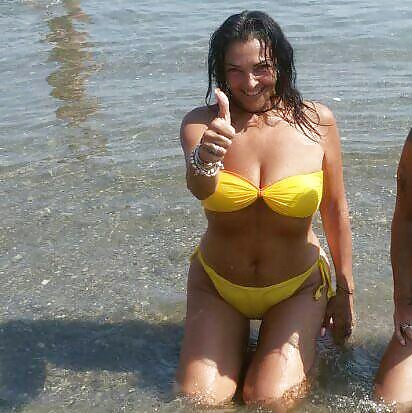 Amateur bikini mix Teen Milf adult photos