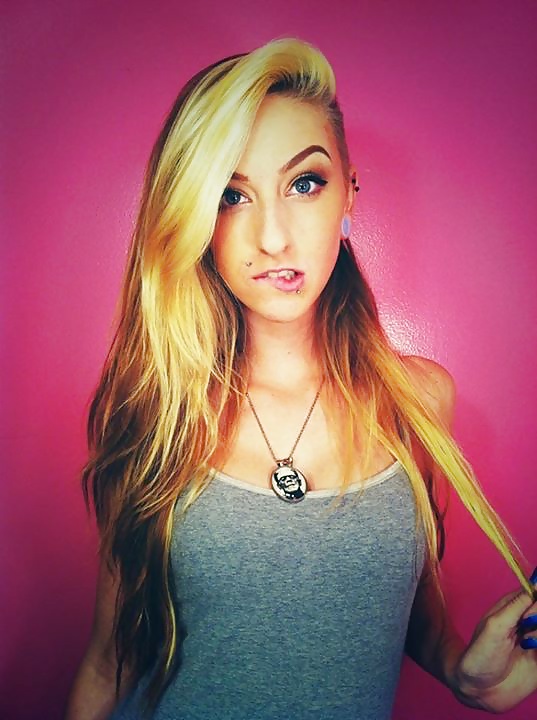 DEMI (NO NUDE) INTRODUCTION! adult photos